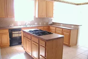 515 Silver Leaf Ct, Pearland, TX 77584 - Photo 3