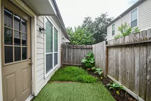 14947 Atmore Pl Dr, Houston, TX 77082 - Photo 31