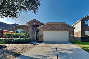 21542 Kings Bend Dr, Kingwood, TX 77339 - Photo 1