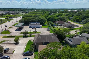 4017 Briar Hollow Dr, Dickinson, TX 77539 - Photo 37