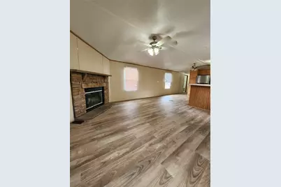 502 Magnusson Ave, Palacios, TX 77465 - Photo 5