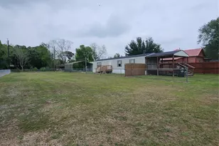 502 Magnusson Ave, Palacios, TX 77465 - Photo 25