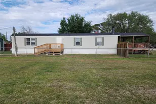 502 Magnusson Ave, Palacios, TX 77465 - Photo 1
