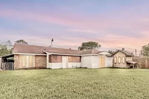 10719 Carvel Ln, Houston, TX 77072 - Photo 31