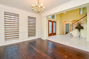 3815 Meadow Spring Dr, Sugar Land, TX 77479 - Photo 5