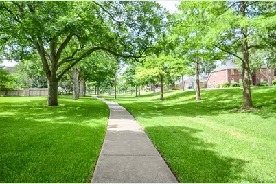 3815 Meadow Spring Drive, Sugar Land, TX 77479 - Photo 29