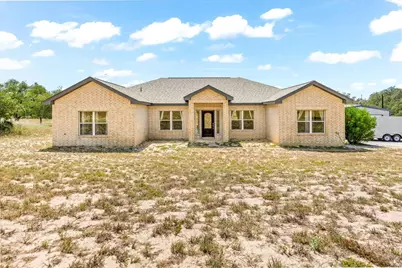 254 Broken Arrow, Floresville, TX 78114 - Photo 41