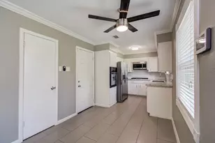 9410 Highmeadow Dr, Houston, TX 77063 - Photo 13