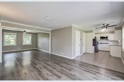 9410 Highmeadow Drive, Houston, TX 77063 - Photo 11