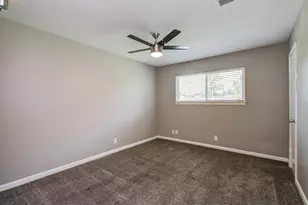 9410 Highmeadow Dr, Houston, TX 77063 - Photo 17