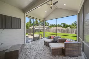 14106 Trl Crk Ct, Conroe, TX 77384 - Photo 3