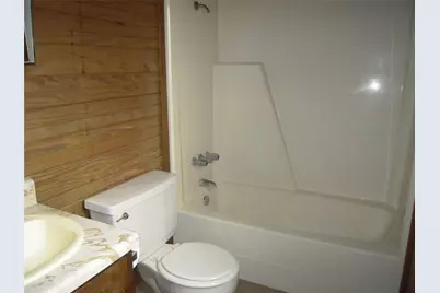 24605 Pools Creek E, Huntsville, TX 77320 - Photo 5