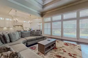 6570 Merrick Ln, Beaumont, TX 77706 - Photo 9