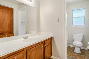 1998 Lake Creek Dr, Houston, TX 77339 - Photo 23