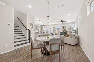 10404 Marston Vineyard Dr, Houston, TX 77025 - Photo 7