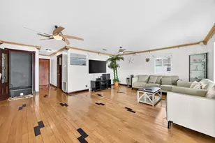 906 91st St, Galveston, TX 77554 - Photo 15