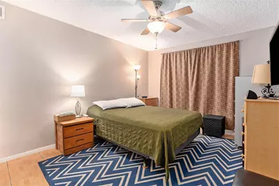 1500 Bay Area Boulevard #424, Houston, TX 77058 - Photo 9