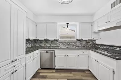 5127 W Bellfort Avenue, Houston, TX 77035 - Photo 3