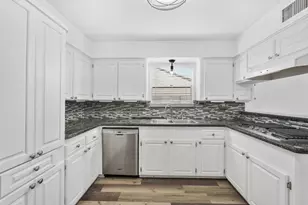 5127 W Bellfort Ave, Houston, TX 77035 - Photo 3