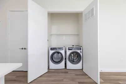 1690 North Loop #215, Houston, TX 77009 - Photo 15