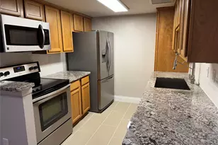 2350 Bering Dr, Houston, TX 77057 - Photo 3