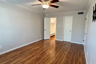 2350 Bering Dr, Houston, TX 77057 - Photo 9