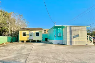 927 27th St, Dickinson, TX 77539 - Photo 1