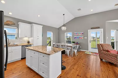 18607 Warrior Road, Galveston, TX 77554 - Photo 7