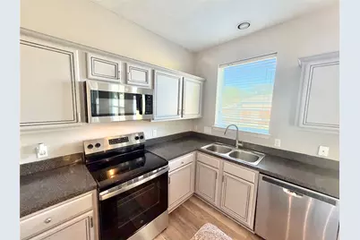 7818 Red Oak Lane, Texas City, TX 77591 - Photo 23