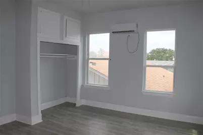 1015 30th Street #3, Galveston, TX 77550 - Photo 9