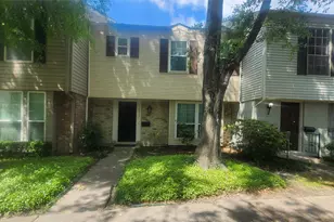 12913 Trail Hollow Dr, Houston, TX 77079 - Photo 1