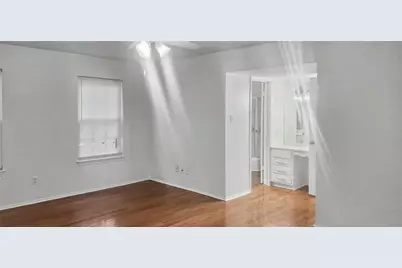 12913 Trail Hollow Drive #2913, Houston, TX 77079 - Photo 15