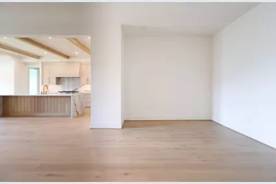 4047 Mischire Drive, Houston, TX 77025 - Photo 9