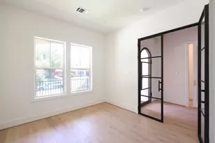4047 Mischire Dr, Houston, TX 77025 - Photo 5