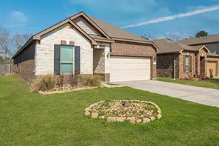 2770 Cayden Crk Wy, Conroe, TX 77304 - Photo 3