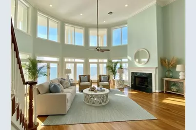 919 Long Reach Drive, Tiki Island, TX 77554 - Photo 7