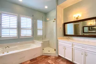 919 Long Reach Dr, Tiki Island, TX 77554 - Photo 23