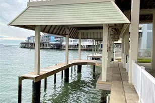 919 Long Reach Dr, Tiki Island, TX 77554 - Photo 45