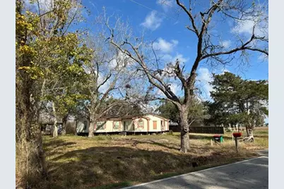 418 W Archer Road, Baytown, TX 77521 - Photo 3