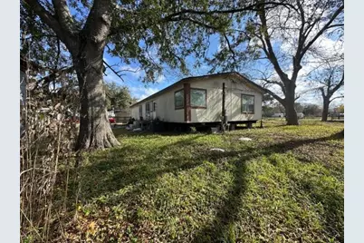 418 W Archer Road, Baytown, TX 77521 - Photo 7