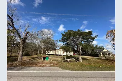 418 W Archer Road, Baytown, TX 77521 - Photo 5