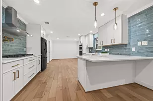 11322 Oak Spring Dr E, Houston, TX 77043 - Photo 3