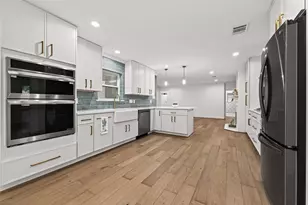 11322 Oak Spring Dr E, Houston, TX 77043 - Photo 19