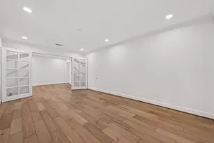 11322 Oak Spring Dr E, Houston, TX 77043 - Photo 7
