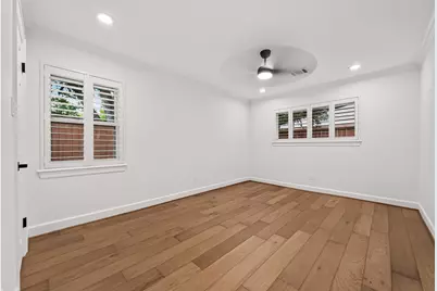 11322 Oak Spring Drive E, Houston, TX 77043 - Photo 27