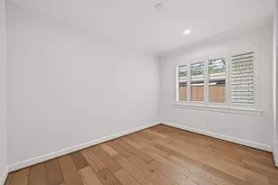 11322 Oak Spring Dr E, Houston, TX 77043 - Photo 15