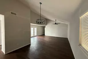 7807 Secretariat Ln, Houston, TX 77071 - Photo 5