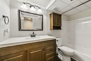7106 N Holiday Dr, Galveston, TX 77550 - Photo 21
