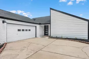 2231 Round Lake Dr, Houston, TX 77077 - Photo 3