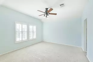 738 Redwing Pl Dr, Houston, TX 77009 - Photo 11